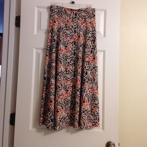 Maxi skirt size med.