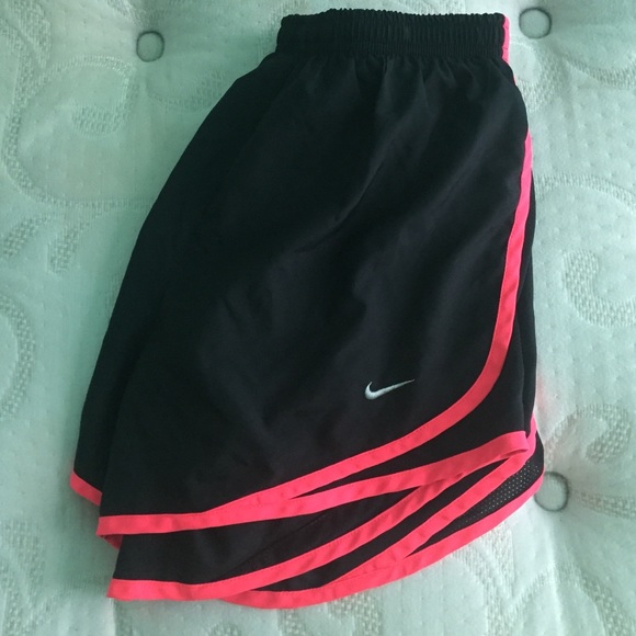 Nike Shorts - Picture 4 of 4