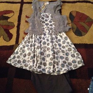 Cute Floral Outfit with Leggings
