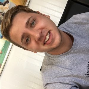 Meet your Posher, Justin