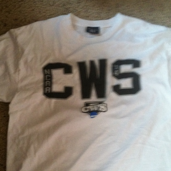 2014 College World Series shirt