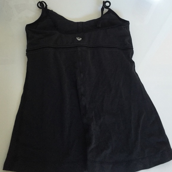 Lululemon workout top - Picture 2 of 3