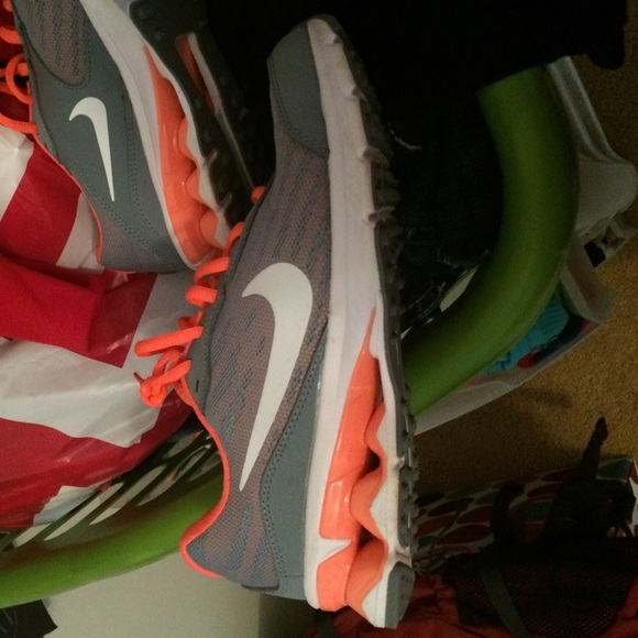 Womens Nike fitsole reax shoes size 7