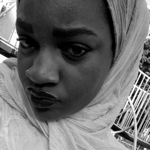 Meet your Posher, Maya