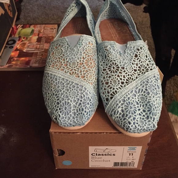 TOMS blue crochet
