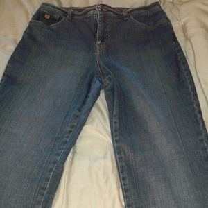 Gloria Vanderbilt "Amanda" jeans