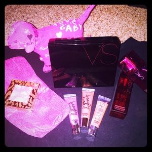 🔥REDUCED🔥Victoria's Secret Makeup Bundle