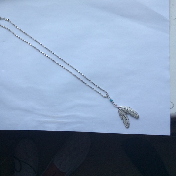Silver Feather necklace NWOT - Picture 2 of 2