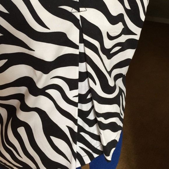 Zebra print swing style jacket - Picture 2 of 2