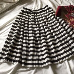 Black and white striped pleated midi skater skirt