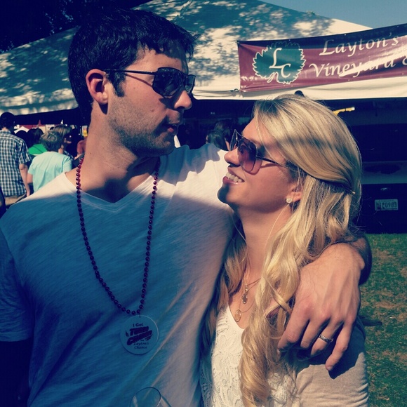 Meet your Posher - Seller/Buyer - Picture 2 of 3