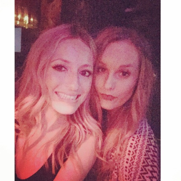 Meet your posher! - Picture 2 of 2