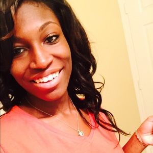 Meet your Posher, Akiyah