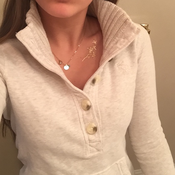 Small Abercrombie and Fitch creamy sweater