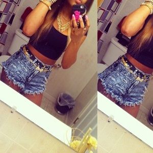 High waist ripped shorts