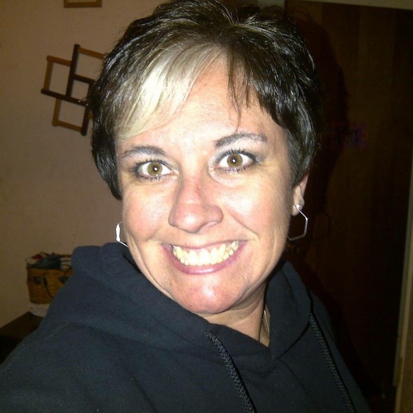 Meet your Posher, Tina