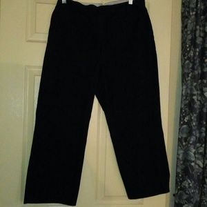 Navy blue Tommy Hilfiger capri pants