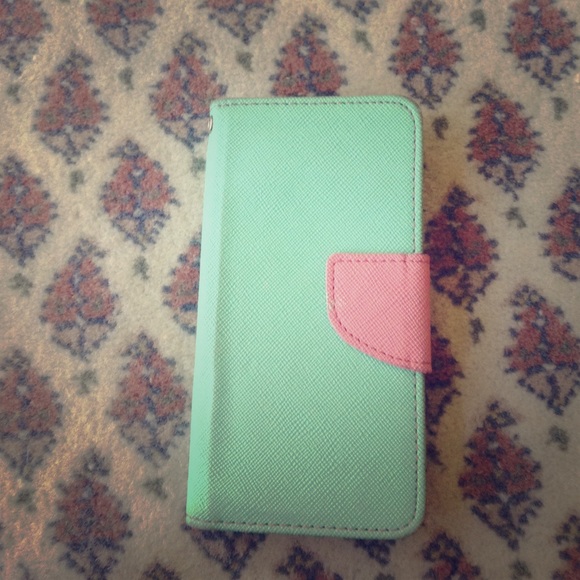 iPod touch 5th Generation turquoise and pink case