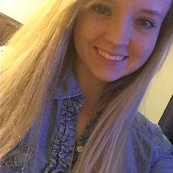Meet your Posher, Ashley - Picture 1 of 1