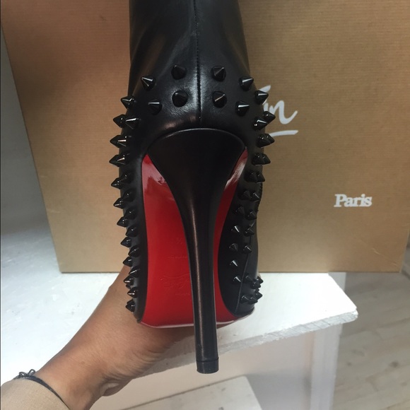 ✨ Christian Louboutins ✨ - Picture 3 of 4