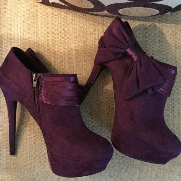 Bakers Shoes - BAKERS PURPLE ANKLE BOOTS WITH BOX!