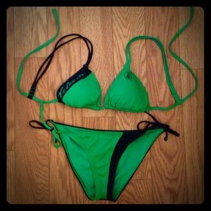 Kelly green & black Volcom bikini set 👙