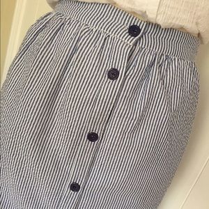 •Anthro Seer Sucker Skirt•