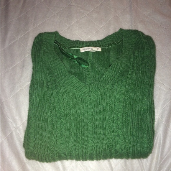 Green Aèropostale sweater 🌴