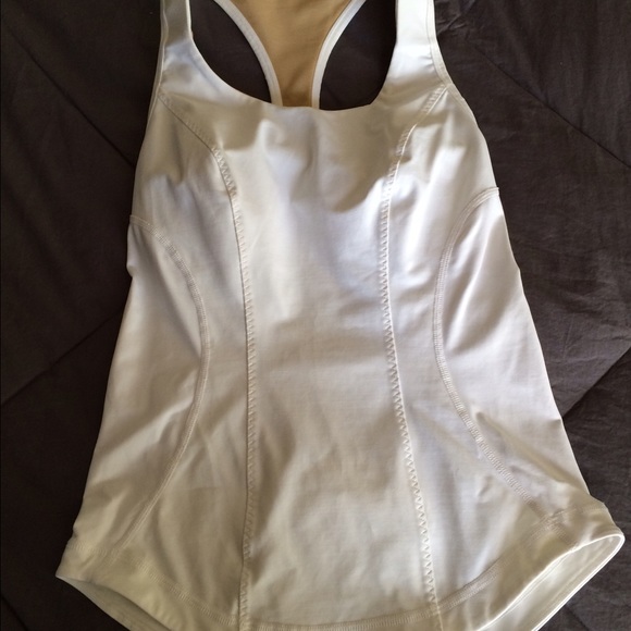 Like new Lululemon white cardio kick tank