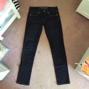 ✨CURRENTLY ON HOLD!✨American Eagle Skinny Jeans