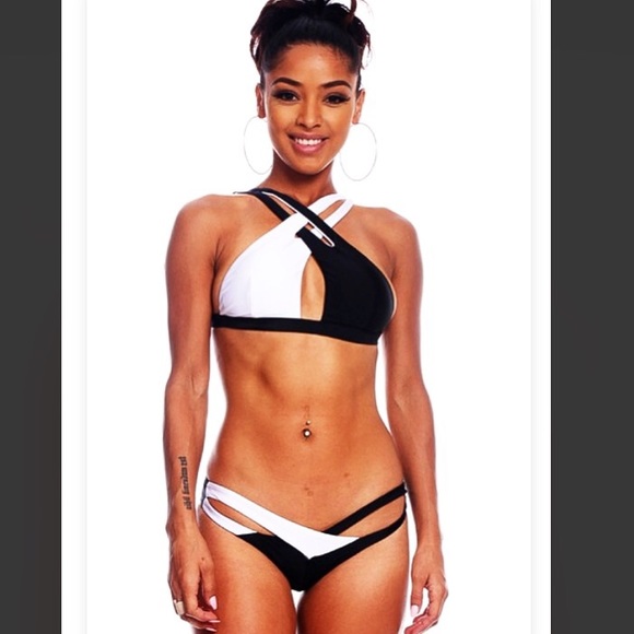 Raven bikini