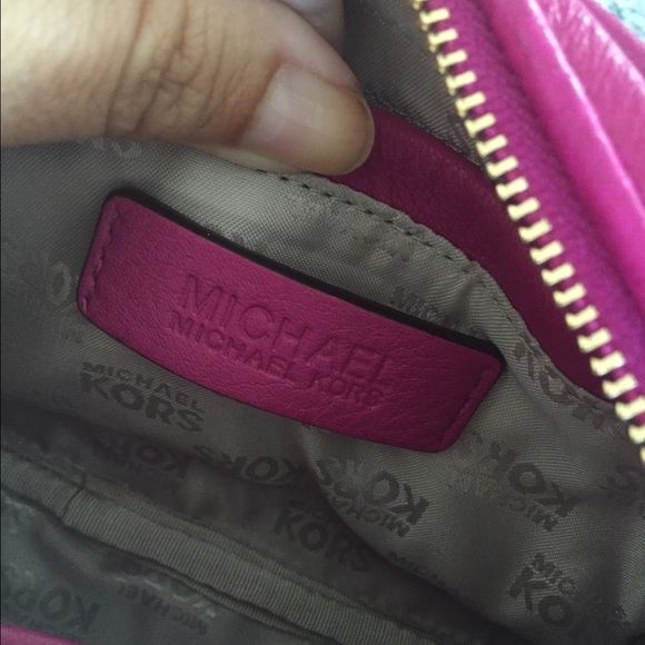 **SOLD** NWT $158 Michael Kors Crossbody - Picture 3 of 4