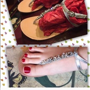 2 summer sandals Bundled