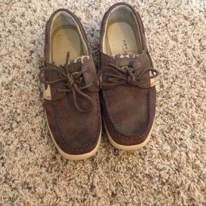 Cute cheetah sperrys