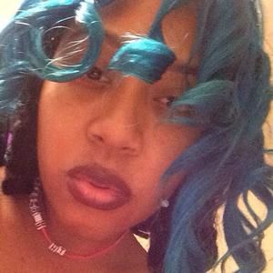 Meet your Posher, Ashley hamlet