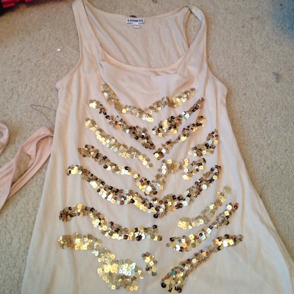 Express with gOld zazzle ladies top size small