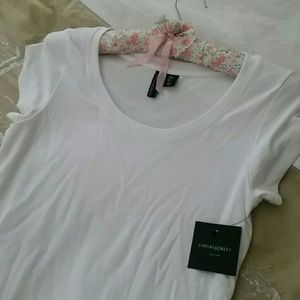 Must have basic tee.