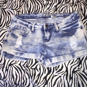 denim washed size 5/6 shorts!