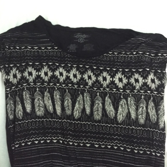 Empyre extra small feather crop shirt