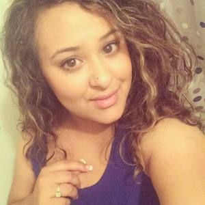 Meet your Posher, Claudia