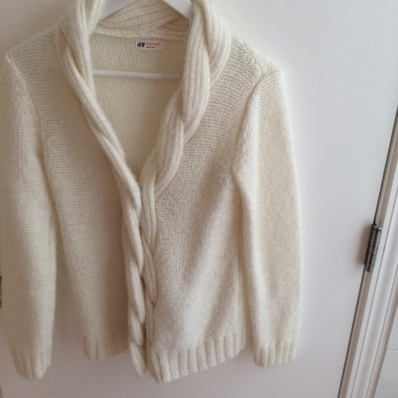 #H&M cream colored fuzzy button up sweater. - Picture 1 of 3