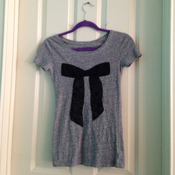AE bow tee