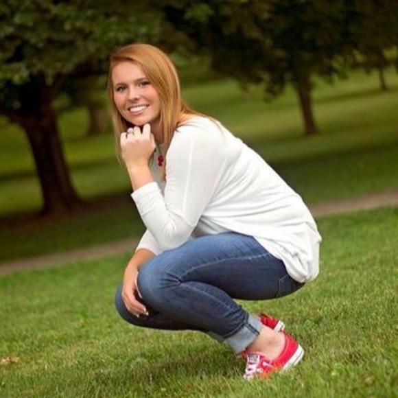 Meet your Posher, Paige - Picture 1 of 1