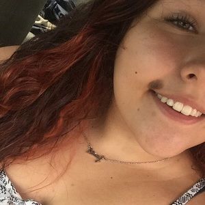 Meet your Posher, Katelyn