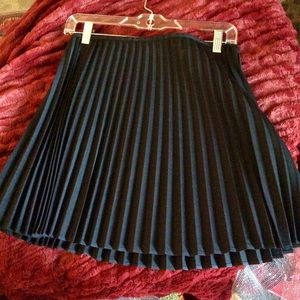 DKNY black pleated skirt