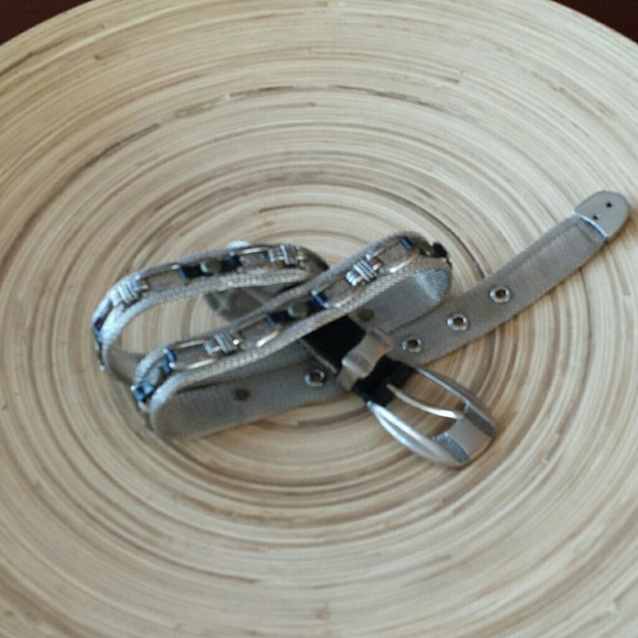 Two chiffon shawls. - Picture 2 of 4