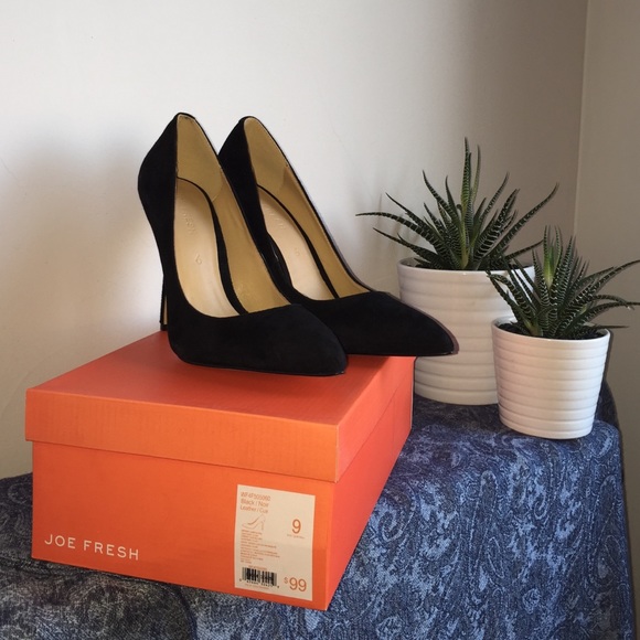 Black Suede Pumps