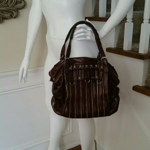 Burgandy zipper purse