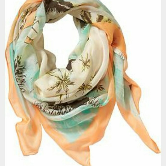 Women's Large Beach Scene Gauze Scarves