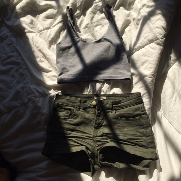 H&M green shorts